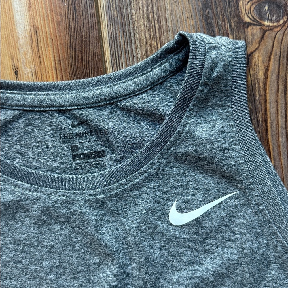 Nike Dri-FIT Gray Sleeveless Tee Women’s Medium Athletic Top